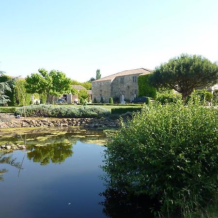 Logis De La Robliniere Bed & Breakfast Landevieille Eksteriør bilde