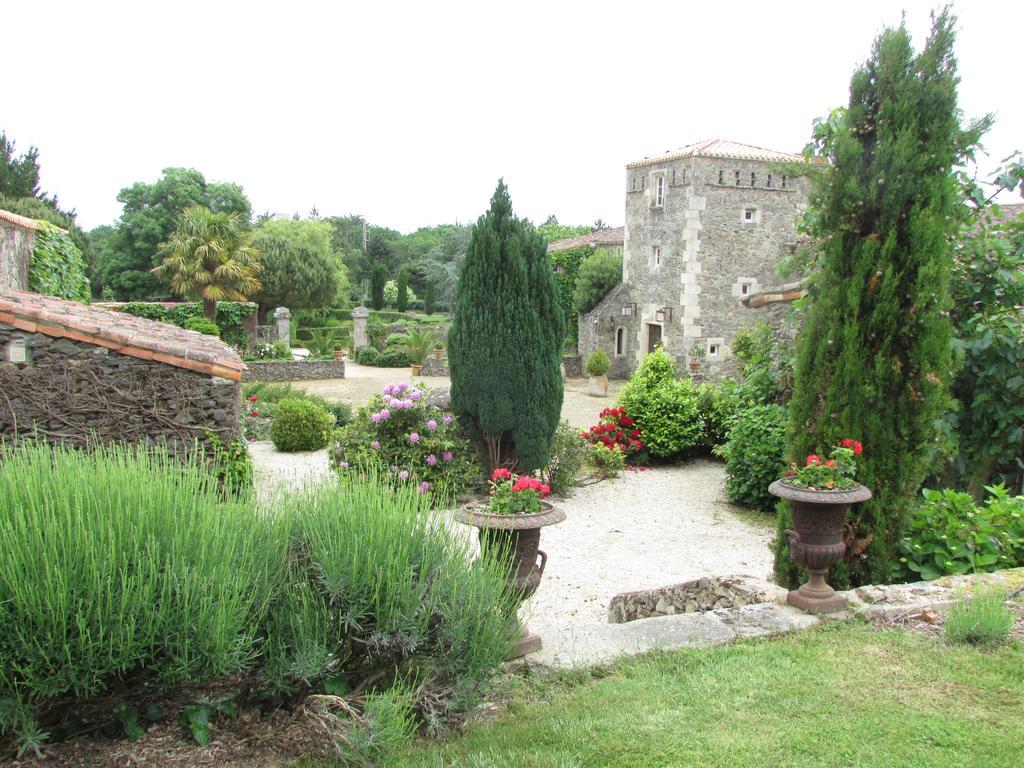 Logis De La Robliniere Bed & Breakfast Landevieille Eksteriør bilde