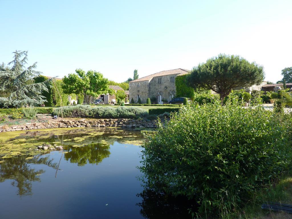 Logis De La Robliniere Bed & Breakfast Landevieille Eksteriør bilde