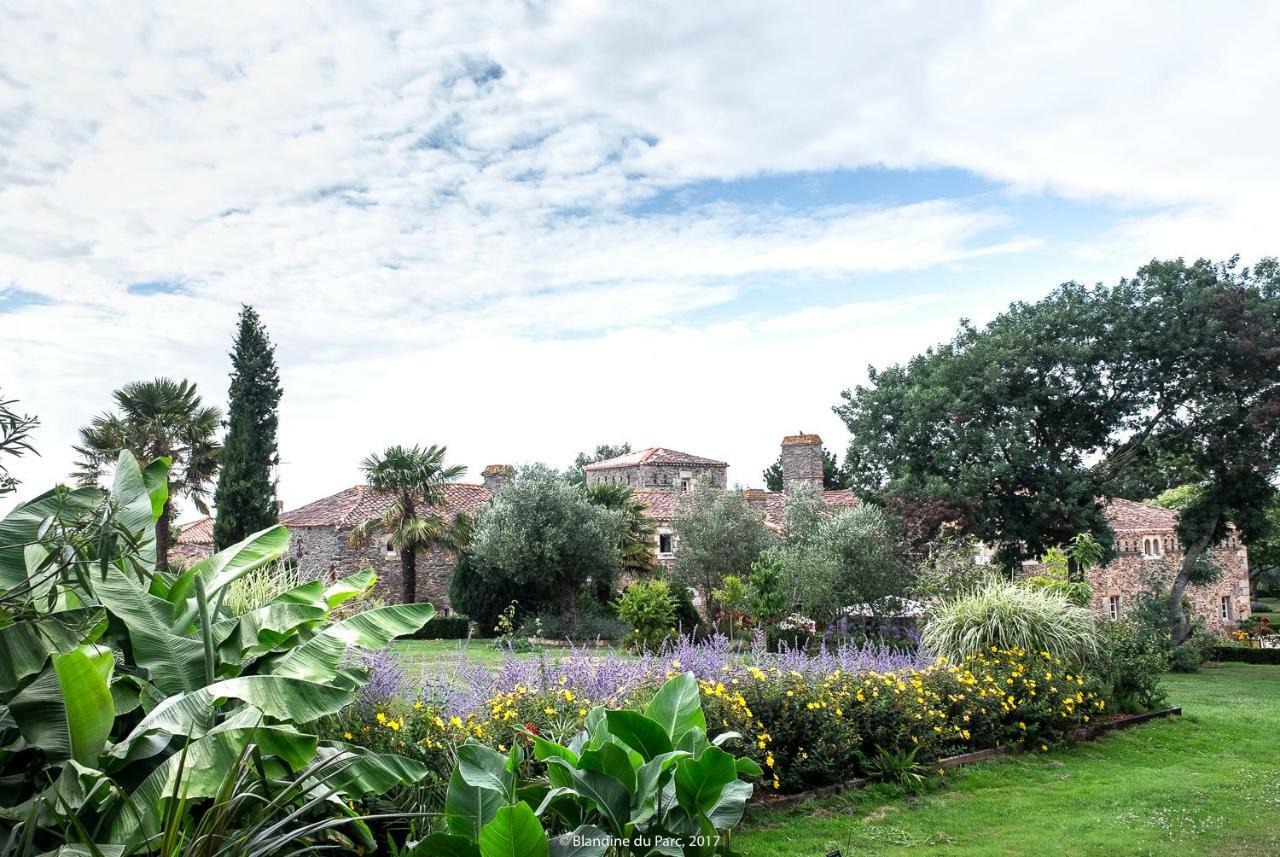 Logis De La Robliniere Bed & Breakfast Landevieille Eksteriør bilde